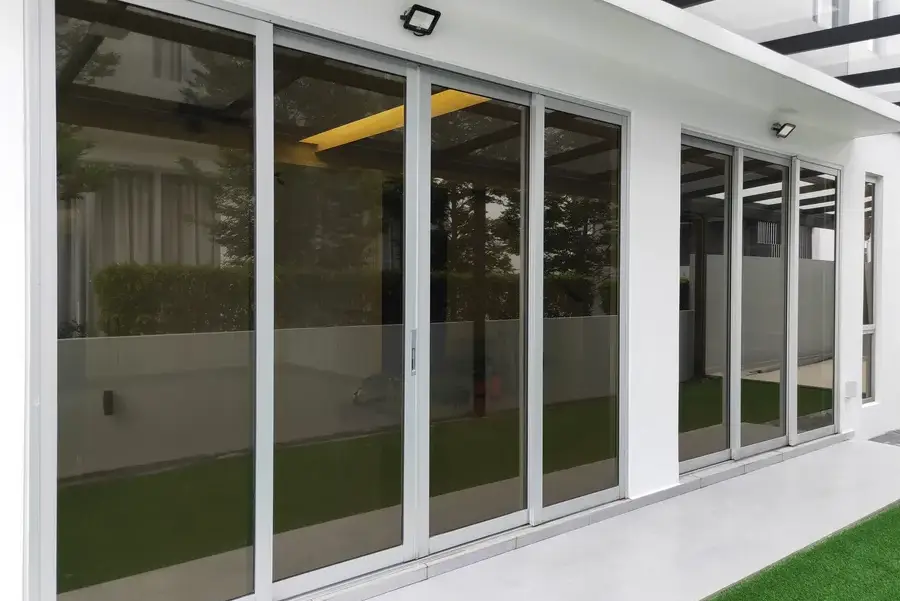 Choosing The Right Glass For Sliding Door Systems Los Angeles, CA